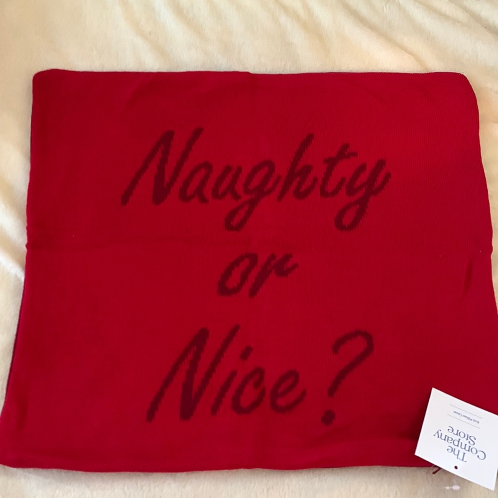 Knit Holiday (set of 2❤️)Accent Cover- NWT